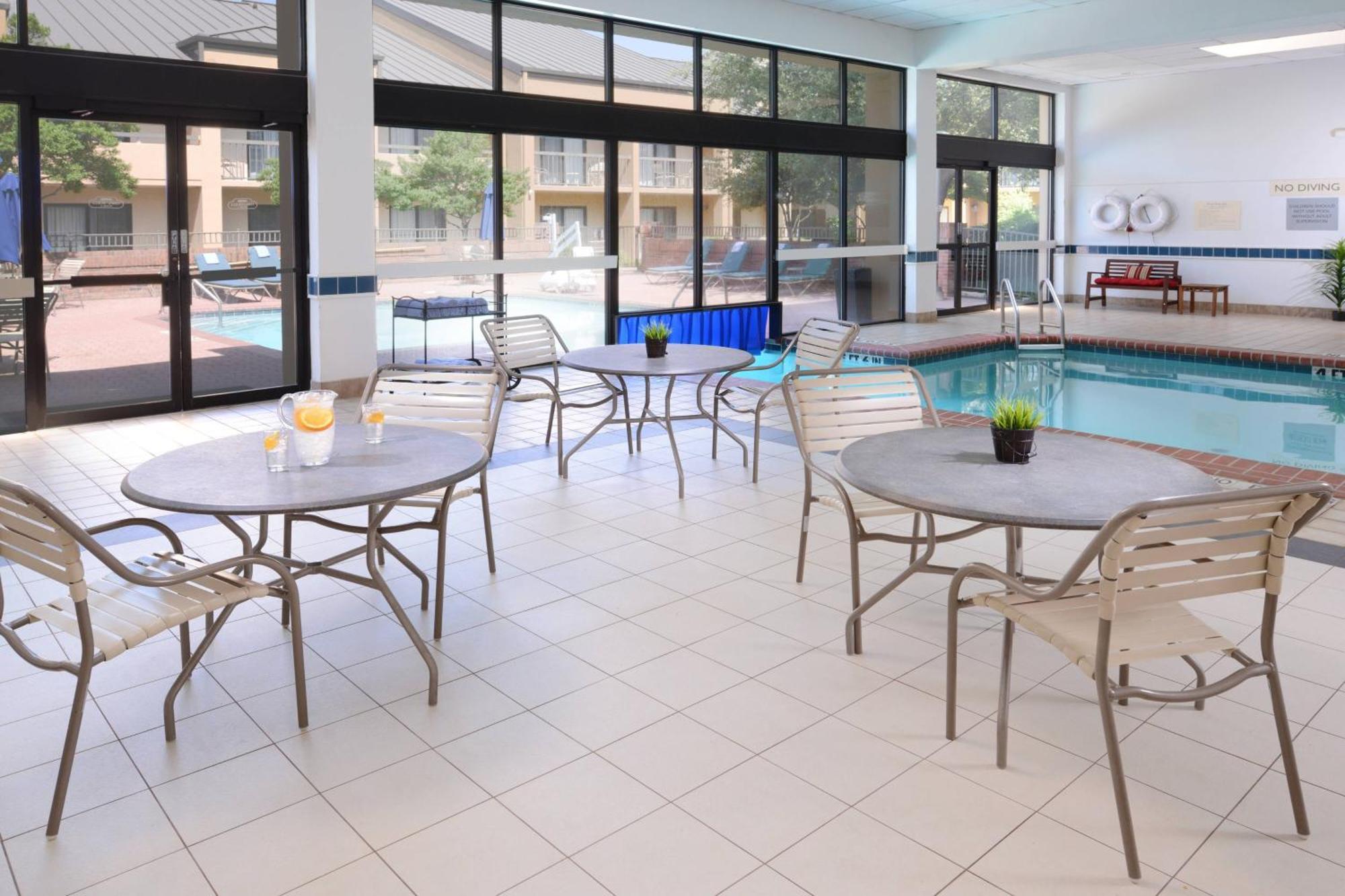 Courtyard Dallas Las Colinas Irving Exterior foto